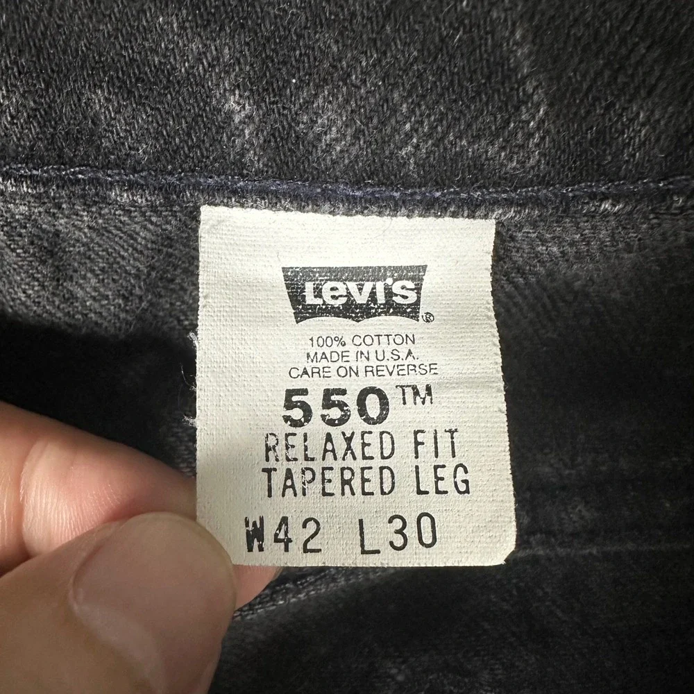 Levis measurements waist